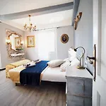 Appartement Dimora Del Carmine - Acquario - Genovabb It *